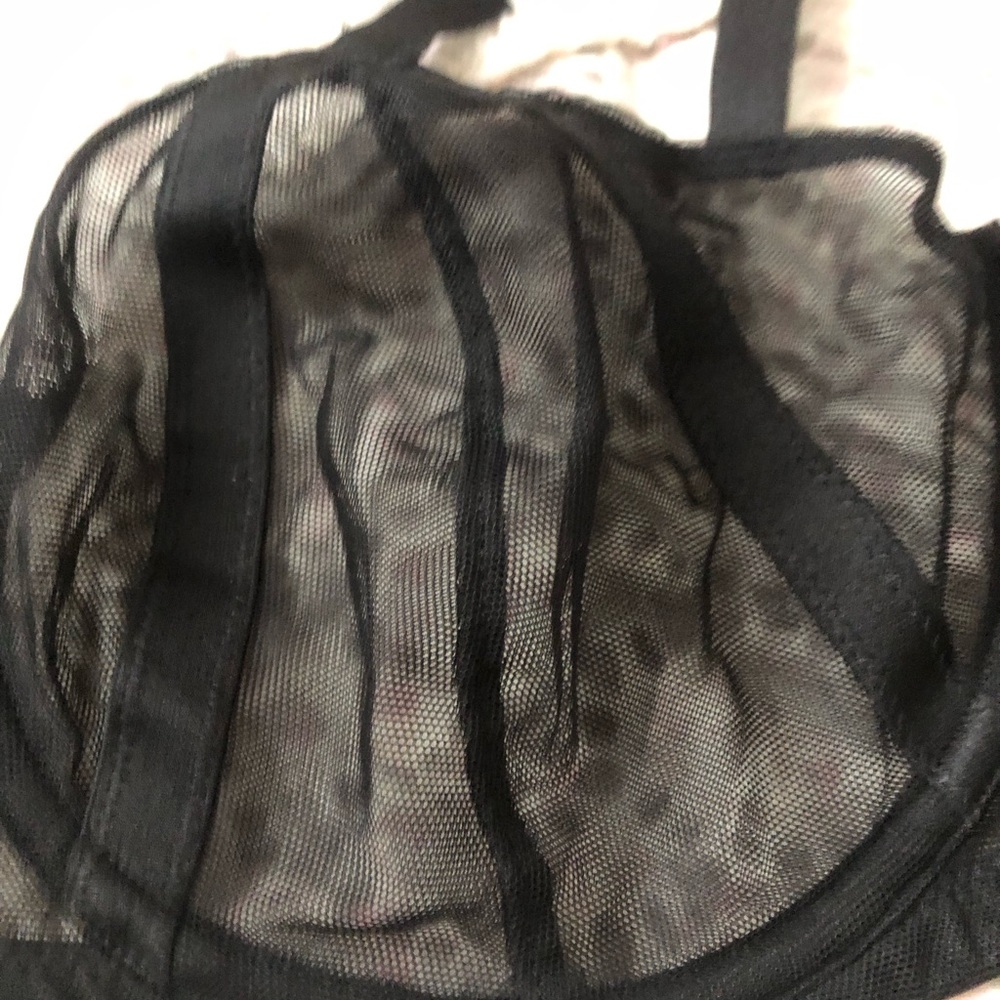 Victoria's Secret Black Sheer Bra size 34DD. Like new - Picture 3 of 6